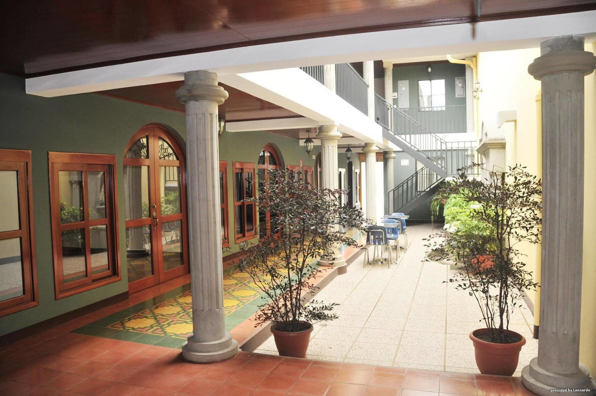 Best Western Las Mercedes Leon Interior photo